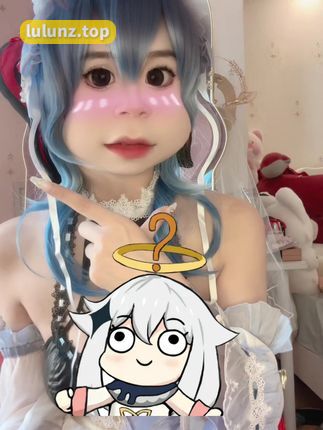 抖音网红不要说我很漂亮(云朵儿的圈子)微密圈作品，完美曲线和清新颜值让人心动