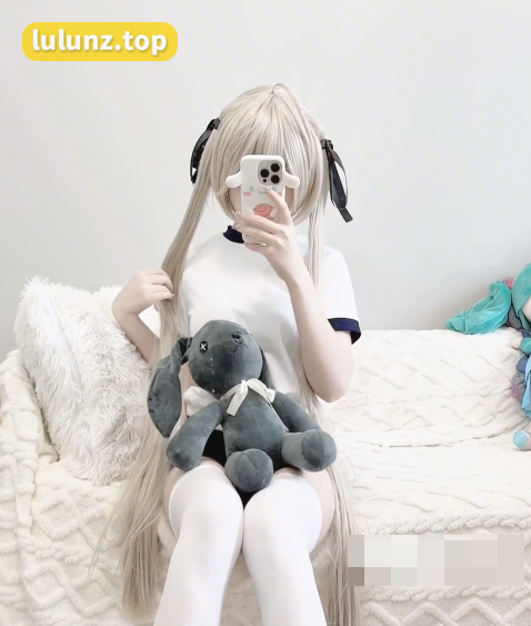 抖音小尾酱微密圈付费图片，甜美小可爱！