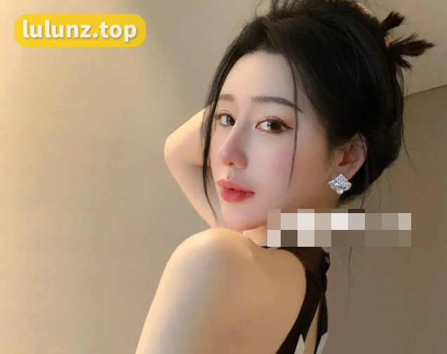 不爱笑的赛琳微密圈付费圈子作品，背后的投入与收获