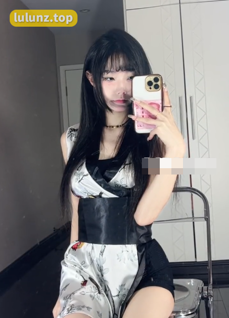 如何看待抖音网红囧静微密圈资源