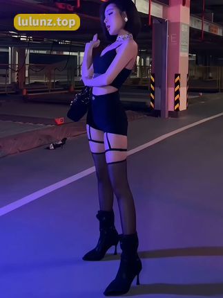 于芷晴微密圈反差图片作品资源，多才多艺女性的创意分享