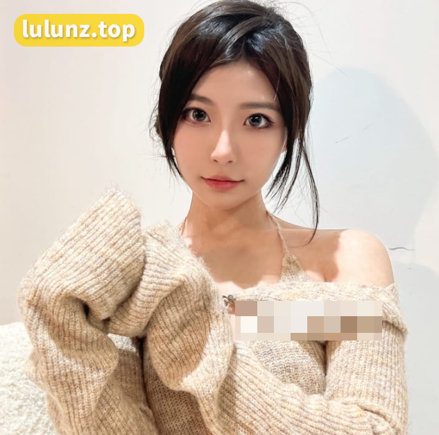 抖音颜值博主妮是老虎(陈妮妮UNI)微密圈付费神秘美丽，倾倒无数粉丝心