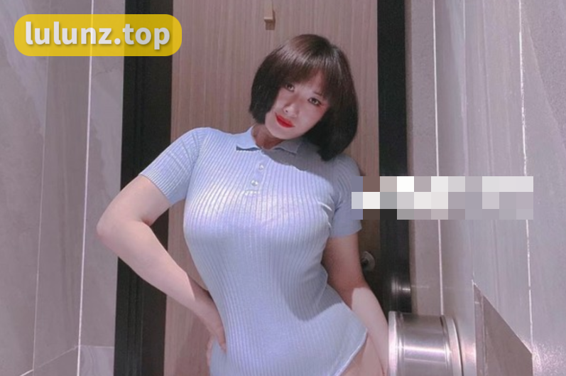 鱼尺素儿微密圈好看还是鱼尺素儿微博图片好看？