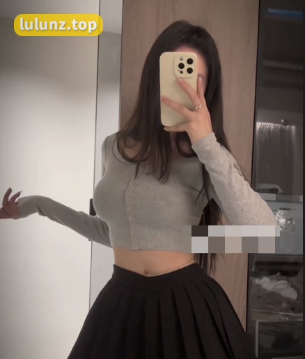 辣妹日记CL模特weme陈佩奇图片精选作品，粉色的猪实至名归！