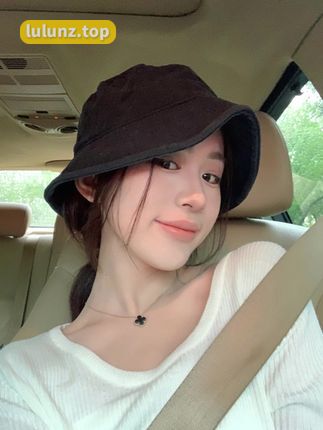 吃小熊饼干微密圈作品多样的资源，美貌与故事一网打尽