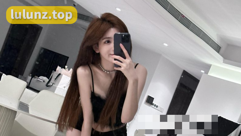 射手座女孩圆溜溜阿圆微密圈素颜露脸惊艳