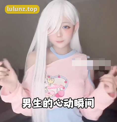 小以很乖展现保龄球技巧成为微密圈保龄球冠军