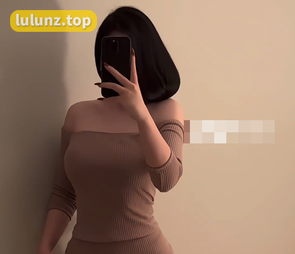 抖音保守的二舅妈微密圈资源精选作品-1 抖音保守的二舅妈微密圈资源精选作品