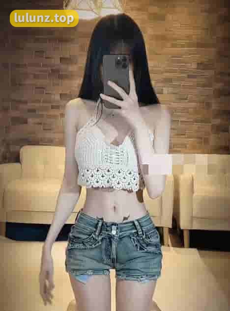 抖音晚安小奶瑶(奶瑶妹妹)微密圈付费视图资源展示,完美身材和迷人颜值