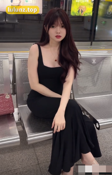 抖音不二梅miko(叶婧桐)真实颜值weme图曝光