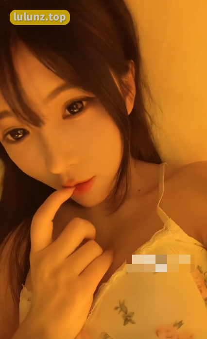 抖音妮霸霸微密圈怎么回事，妮霸霸在哪里直播？