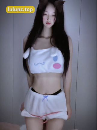 抖音网红9宝颜值美图，觅圈资源吸引众粉丝关注魅力瞬间