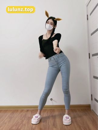 柠檬草超甜微密圈照片集，璀璨明星的视觉盛宴