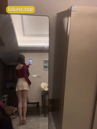 四川辣妹UU宝的微密圈作品图片，展现时尚品味和生活态度