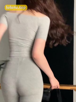 米米子呀maymay微密圈写真资源，性感魅力背后的热议与猜测