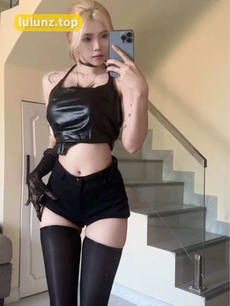 银蛇大人微密圈纹身图片作品,抖音网红全方位魅力展现