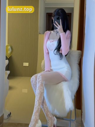 抖音猫梨梨微密圈作品解密视频，揭秘热门梗和颜值魅力