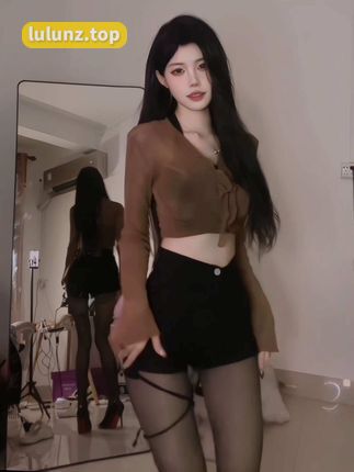 抖音小哭包不哭微密圈作品资源，独特创意和出色颜值的时尚潮流