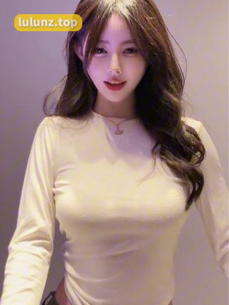 微博奶团奶团微密圈作品颜值身材完美结合，抖音保护小团引发追捧狂潮