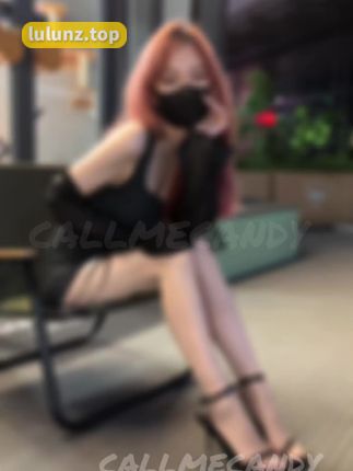 探索女神callmecandy微密圈和觅圈作品，尽情品味她的独家魅力