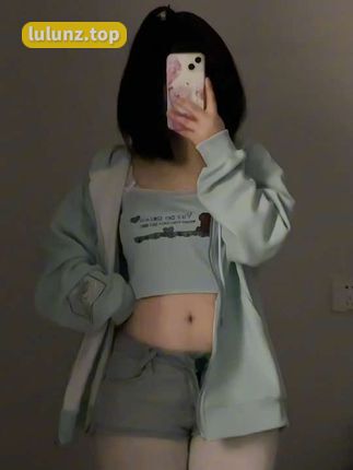 想想会魔法微密圈作品资源展现，女神的完美身材和颜值魅力