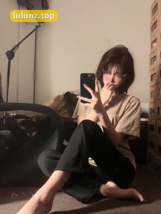 抖音女神娇七微密圈作品资源颜值与才华,追求梦想的舞台