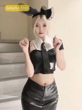 银蛇大人微密圈纹身图片作品,抖音网红全方位魅力展现