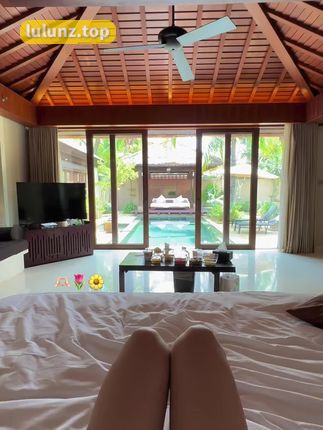 歪歪酱觅圈最新作品《夺命护士装》资源，展现护士的温柔与坚强