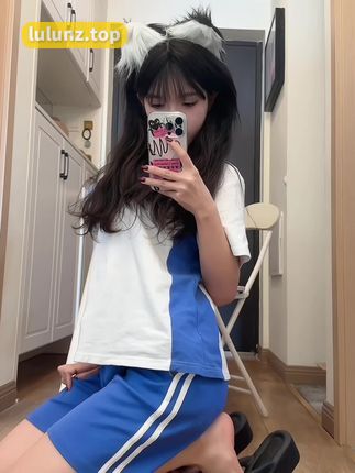 抖音网红晴天小猪本猪娇小搞笑作品引爆微密圈，可爱大人气