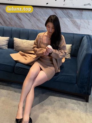 侑子小姐抖音江南烈女微密圈作品一览，独特成熟风格吸粉无数