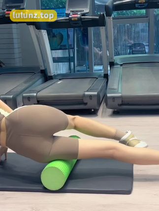 高挑美模葛征微密圈作品照片曝光，引发粉丝狂热关注