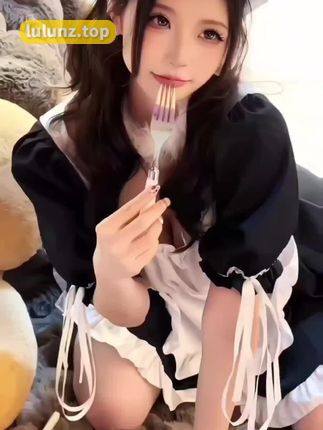 陈妮妮UNI微密圈作品玫瑰配渔网穿搭,展现个性与创新