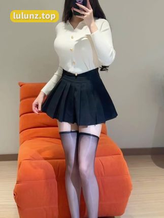 可可西yyy微密圈舞蹈领域出色网红,舞蹈室作品资源展现她魅力和才华