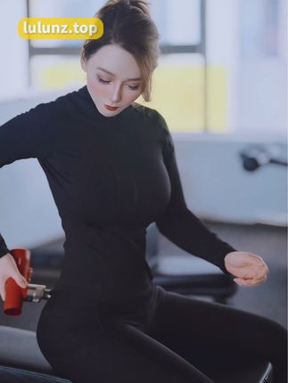 尤妮丝微密圈作品资源揭秘，性感外貌与完美身材的魅力展现