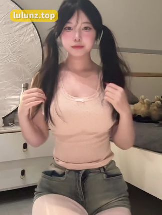 狼姐很赞颜值扛打，微密圈作品照片广受好评