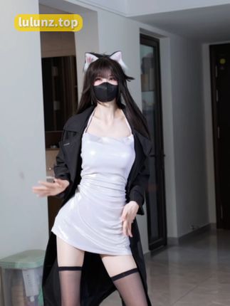 鹿八岁微密圈作品图集资源，令人沉浸的动漫艺术才华与构图水平