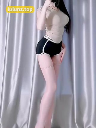 120斤小王同学的微密圈作品图集展示，新时代绅士的健身女神