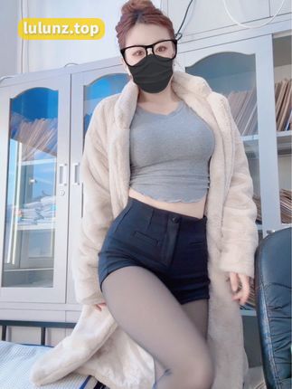 抖音创作者小小忽忽吖微密圈引发关注，视频作品流出事件引发平台隐私保护