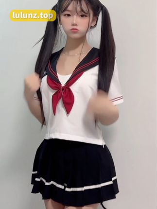 萱萱很甜(萱福晋)微密圈作品资源,充满快乐与幽默给你温暖的笑容