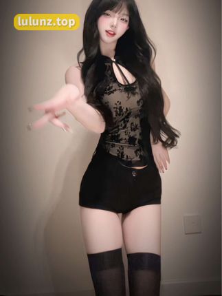 童锣烧路人视角写真，捕捉真实瞬间