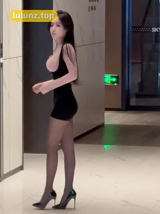 抖音短视频大飞起来了微密圈作品系列，创作者文案的巧妙运用吸引观众