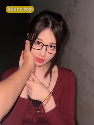 轩子巨2兔3000元定制视频，独家内容高价背后的秘密