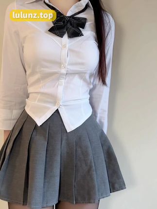 抖音清提微密圈/觅圈美照图集资源，夏日印花连衣裙打造浪漫氛围