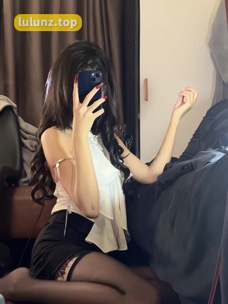 微博娇七ss微密圈作品合集，多风格高质量内容吸引关注