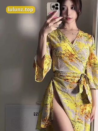 (妮是老虎)陈妮妮uni微密圈嘉宾资源，美妆穿搭颜值身材在线