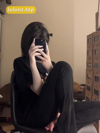 微博娇七ss微密圈作品合集，多风格高质量内容吸引关注