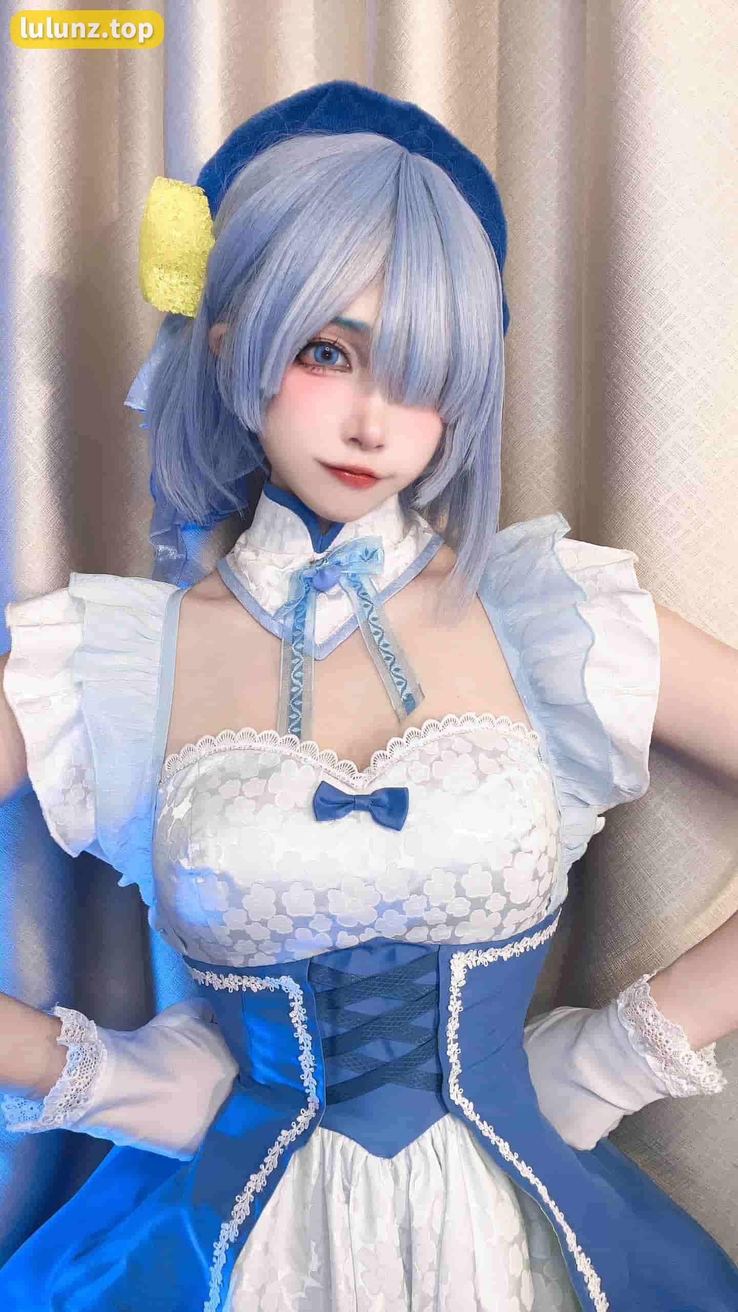 抖音网红佐佐酱微密圈图片资源，甜美笑容与个性风格完美融合