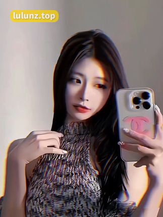 陈妮妮觅圈新作JK裙作品资源展示，成街头最亮美女