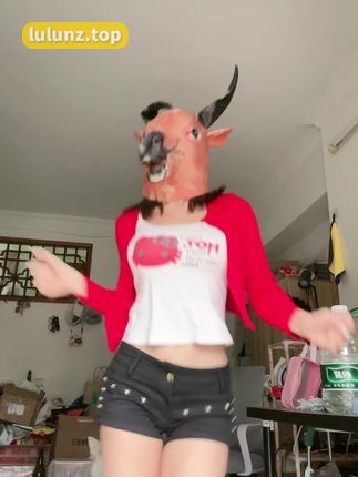 vc/vickyyyiii微密圈作品中的神秘魅力,都市森林中的时尚使者