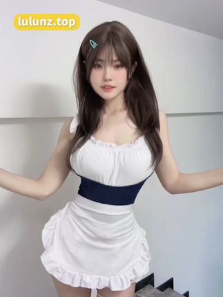 给乔买裙子微密圈作品资源的苗族服饰，展现自然之美的精致细节